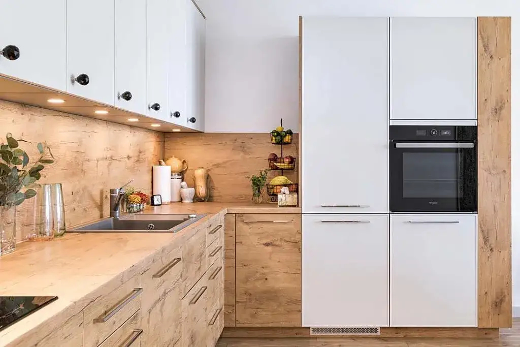 nowoczesna kuchnia w zabudowie po remoncie