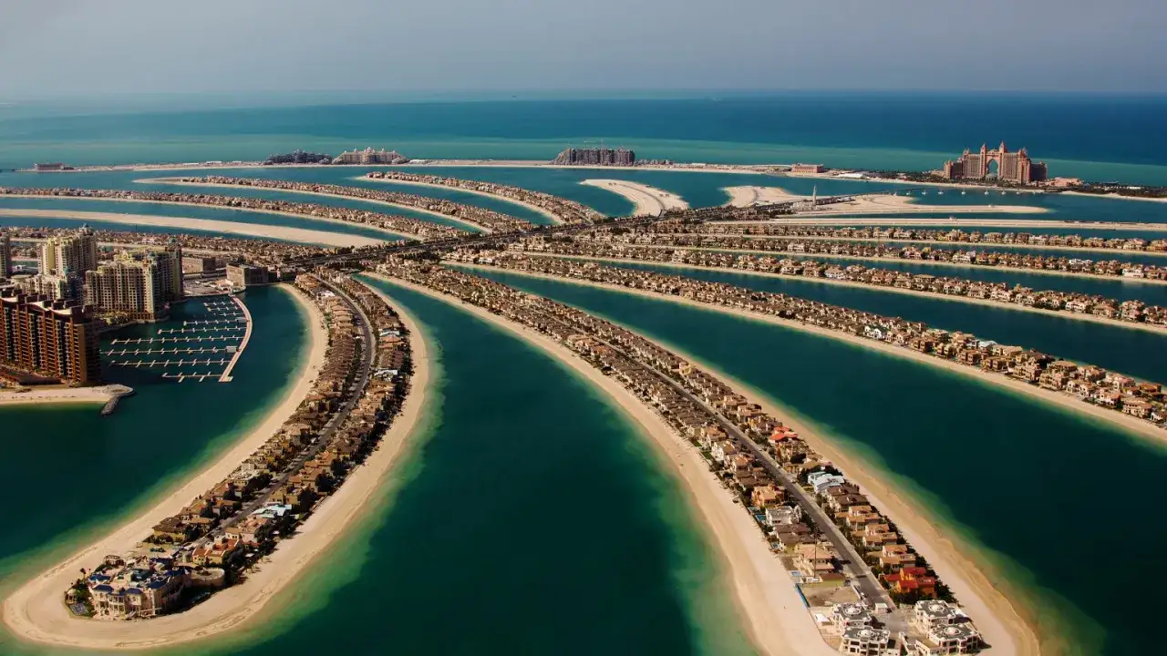 Dubaj w sezonie wysokim, plaża Dubaj, widoki Dubaj jesienią