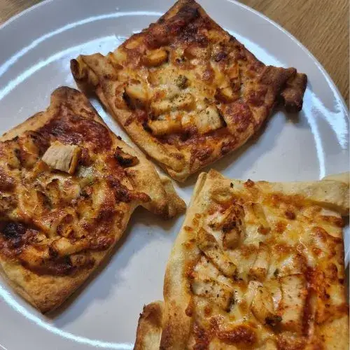 Zdjęcie Jak zrobić pizzę z gotowego ciasta - proste kroki i cenne wskazówki