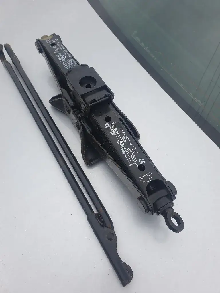 Zdjęcie Jak wybrać najlepszy lewarek do busa? Porady, porównania i bezpieczeństwo