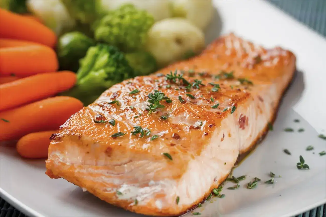 Zdjęcie Ile piec rybę w piekarniku, aby była soczysta i idealnie upieczona?