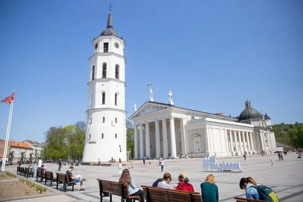 Zdjęcie Czy w Wilnie jest bezpiecznie? Odkryj ukryte zagrożenia dla turystów