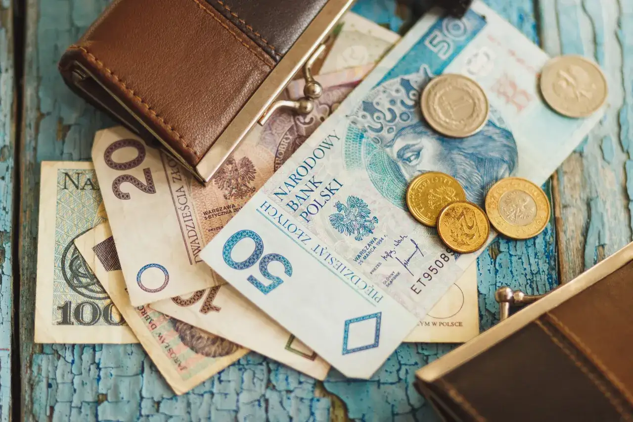 Zdjęcie 1200 zł brutto zlecenie: Ile netto? Od 866 zł do pełnych 1200!