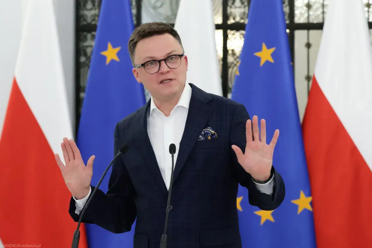 Zdjęcie Czy Szymon Hołownia był księdzem? Prawda o jego drodze duchowej