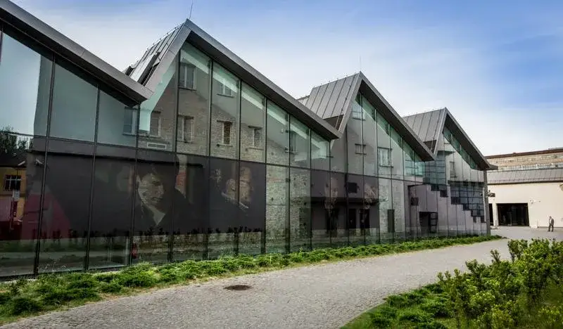 Zdjęcie Muzeum sztuki współczesnej w Krakowie MOCAK - co warto wiedzieć?