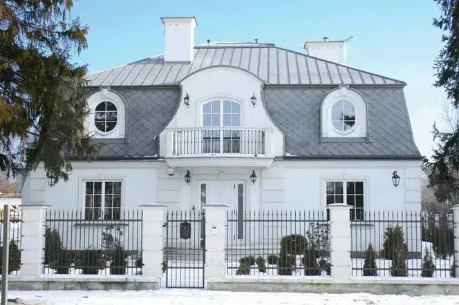 Zdjęcie Dach mansardowy - funkcjonalność, zalety i wady, które musisz znać