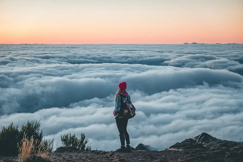 Pico do Arieiro wsch&oacute;d słońca