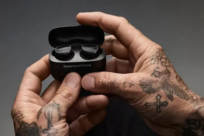 Porównanie słuchawek bezprzewodowych różnych marek