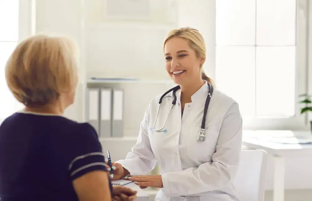 kobieta konsultacja lekarska menopauza HTZ