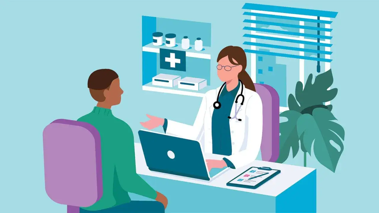 Lekarka wyjaśnia pacjentowi, co podnosi tr&oacute;jglicerydy, siedząc przy biurku z laptopem i dokumentami.