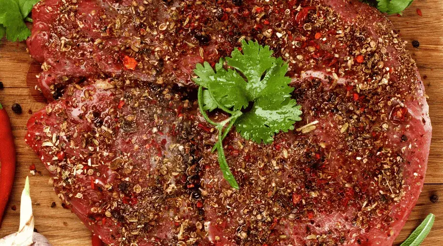 Zdjęcie Najlepsza marynata do wołowiny duszonej, która zmieni smak potrawy