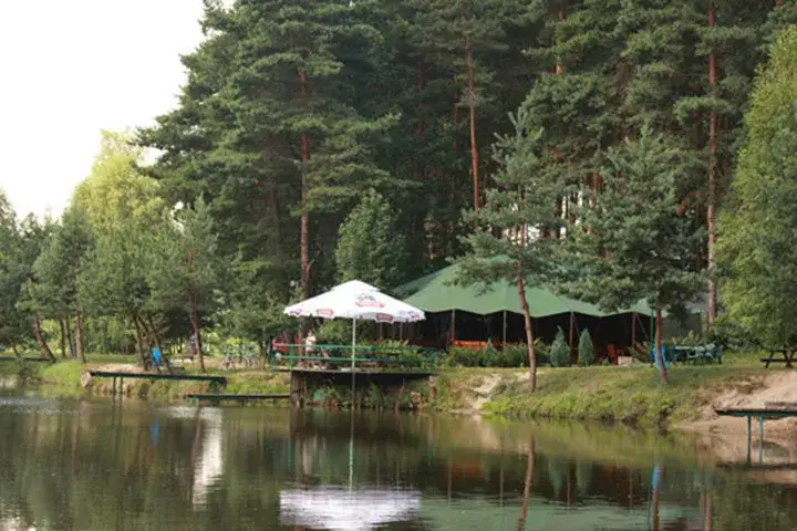 Domki wędkarskie Taaka Ryba Wodna