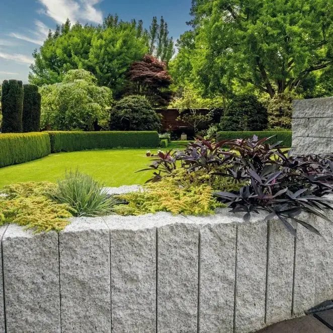 Zdjęcie Jaki beton do palisady? Wybierz najlepszy i trwały materiał budowlany