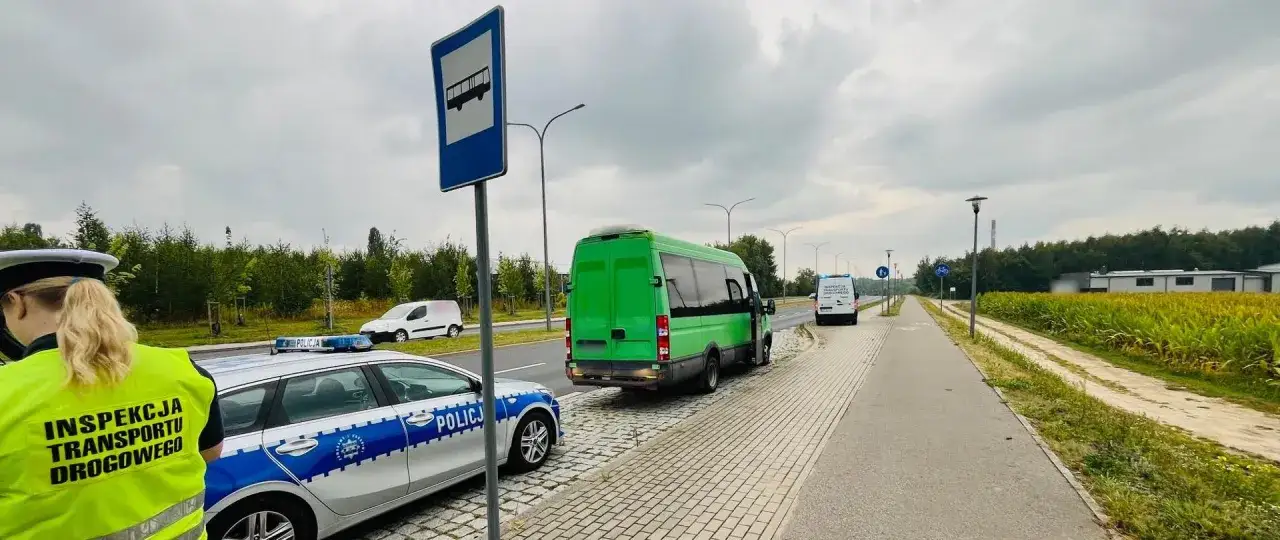 Kontrola drogowa. Inspekcja Transportu Drogowego sprawdza, ile alkoholu można przewieźć z Niemiec do Polski.