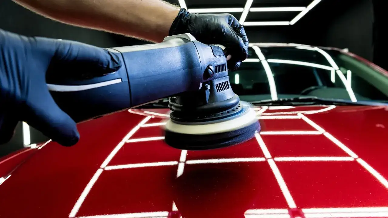 polerowanie maszynowe lakieru samochodowego technika