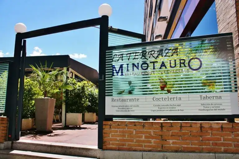 Exterior Bar Minotauro Cabanyal