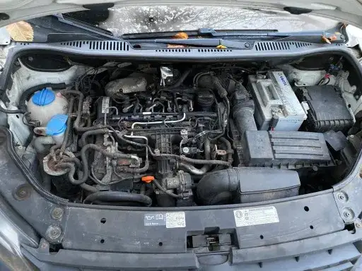 silnik 1.6 MPI w komorze VW Caddy III