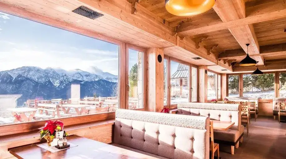 Nowoczesna restauracja w Zakopanem widok na Tatry