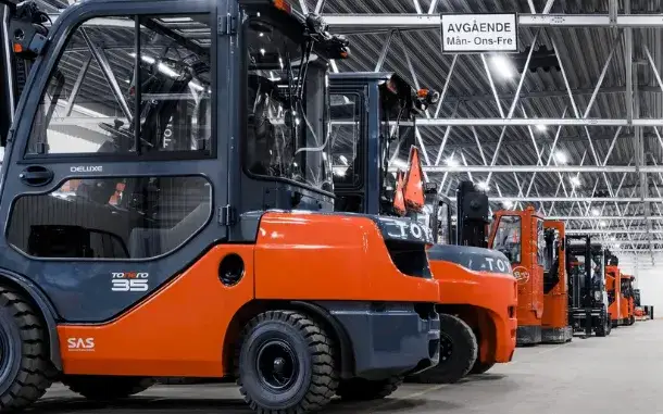 Zdjęcie Znaczenie kontrolek w wózku widłowym Toyota – uniknij błędów i zwiększ bezpieczeństwo