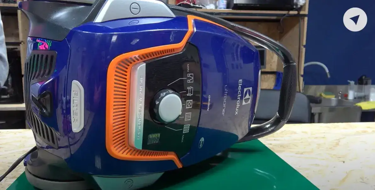 Zdjęcie Jak rozebrać silnik odkurzacza i uniknąć kosztownych napraw