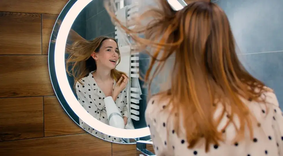 Zdjęcie Suszarka Dyson czy Philips – która lepiej zadba o Twoje włosy?