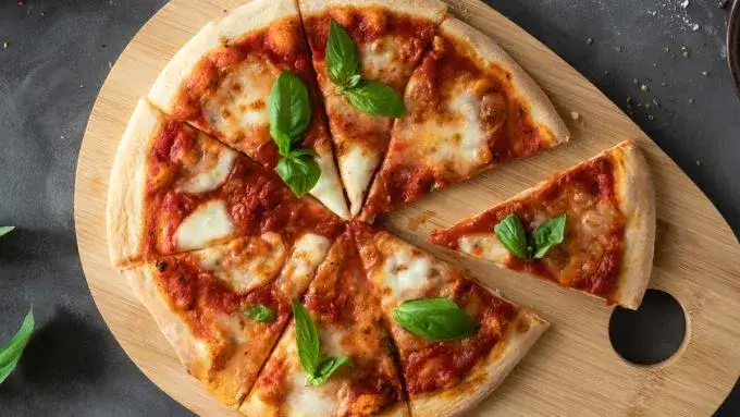 Zdjęcie Łatwy przepis na ciasto do pizzy, które zawsze się udaje