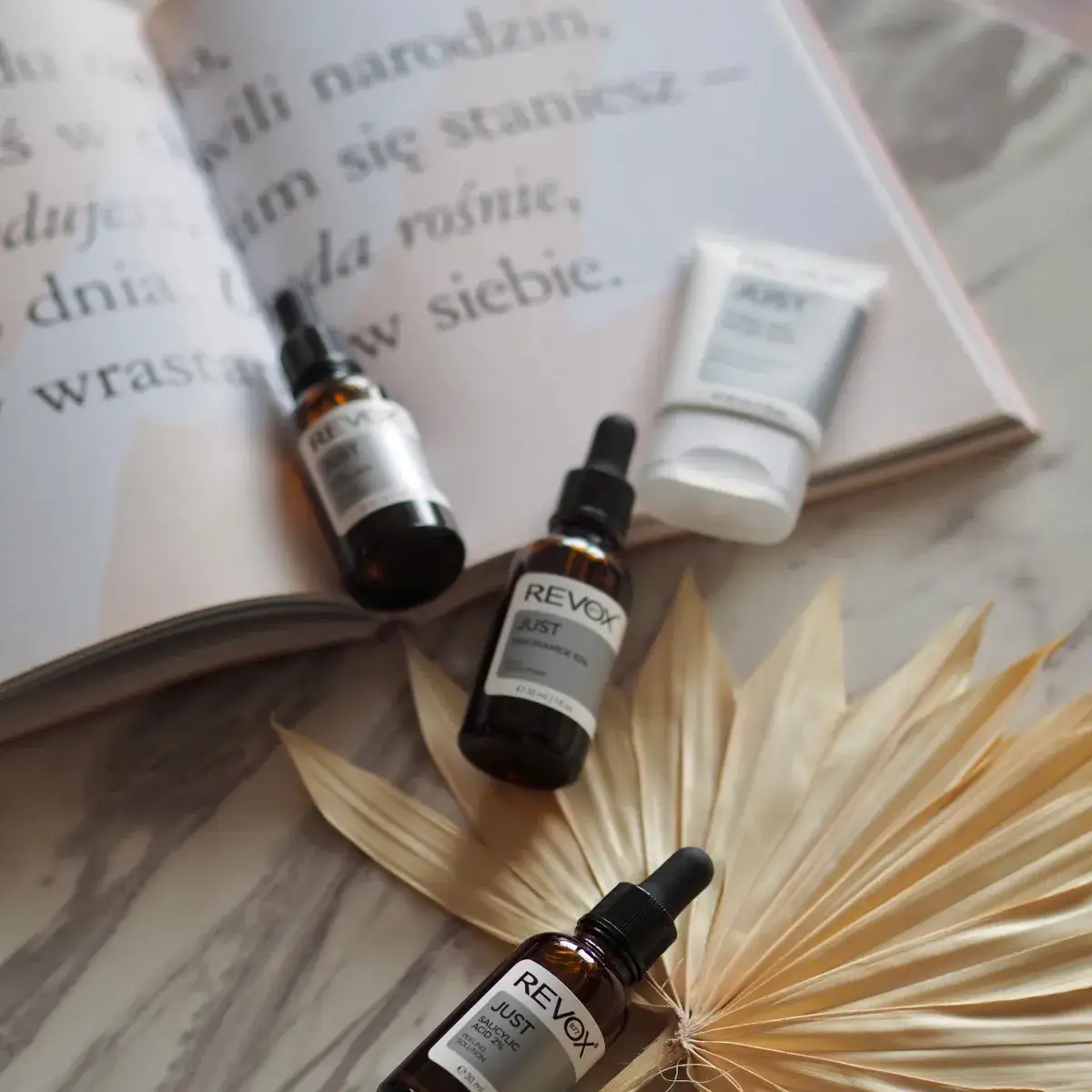 Zdjęcie Revox kosmetyki – co to za firma i dlaczego warto je poznać?