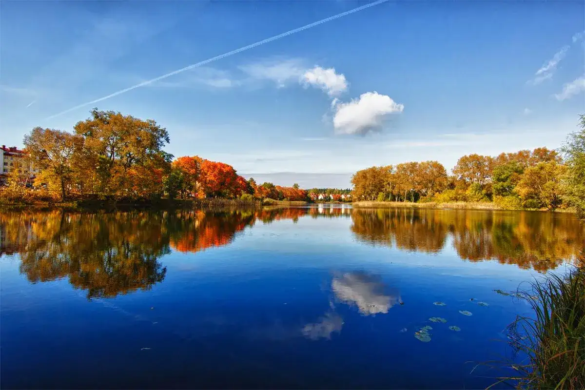 Zdjęcie Jezioro Głębokie Pomorskie - tajemnice i atrakcje wędkarzy