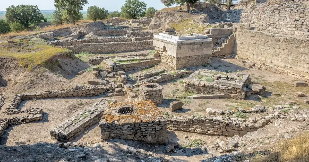 Zdjęcie Starożytne miasto nad rzeką Skamander Troja: tajemnice i historia