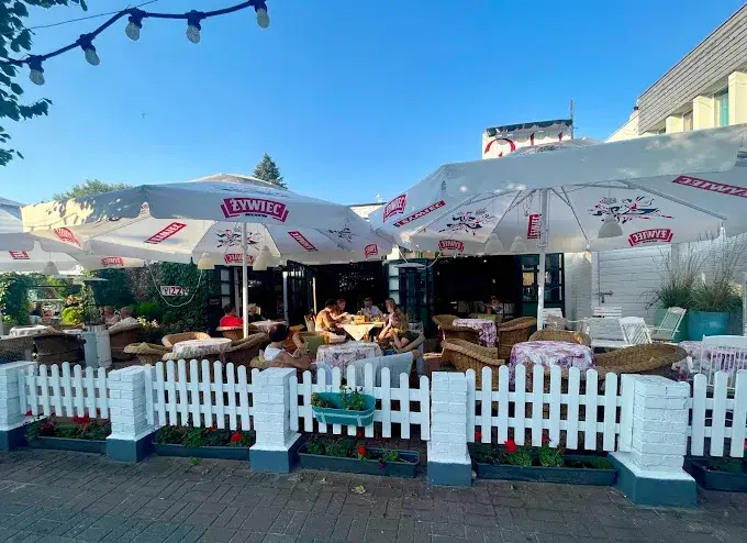 Zdjęcie Jastarnia gdzie zjeść: odkryj najlepsze restauracje i smaki regionu