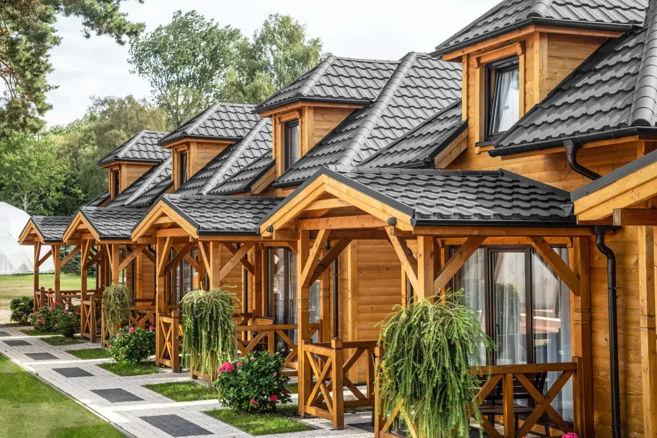 Zdjęcie Jakie kolory elewacji do grafitowej dachówki, aby uniknąć błędów?