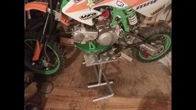 Zdjęcie Jak zrobić stojak motocyklowy - proste kroki i przydatne porady