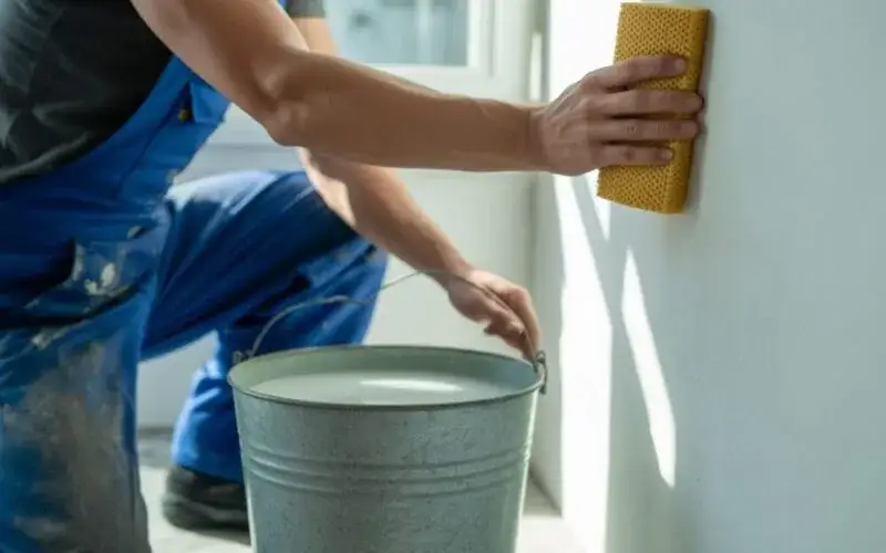 Zdjęcie Czy mydło malarskie trzeba zmywać? Klucz do udanego malowania