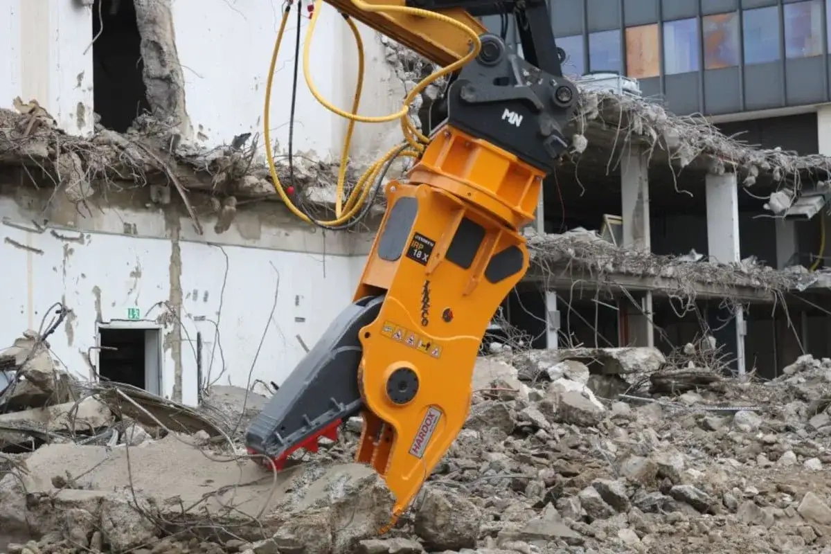 osprzęt specjalistyczny do koparki hydrauliczny młot nożyce