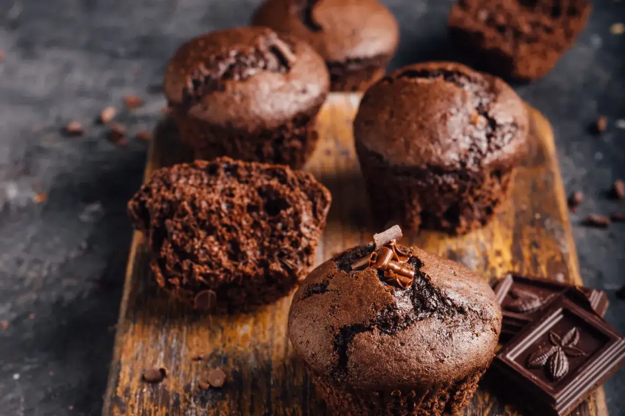 Mieszanie ciasta na babeczki gluten