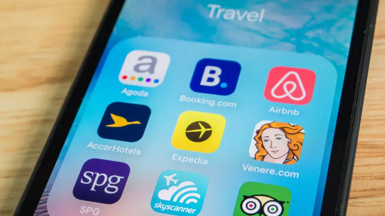 Aplikacje mobilne: Agoda, Booking.com, Airbnb, AccorHotels, Expedia, Venere.com, SPG, Skyscanner, Tripadvisor. Gdzie szukać tanich nocleg&oacute;w?