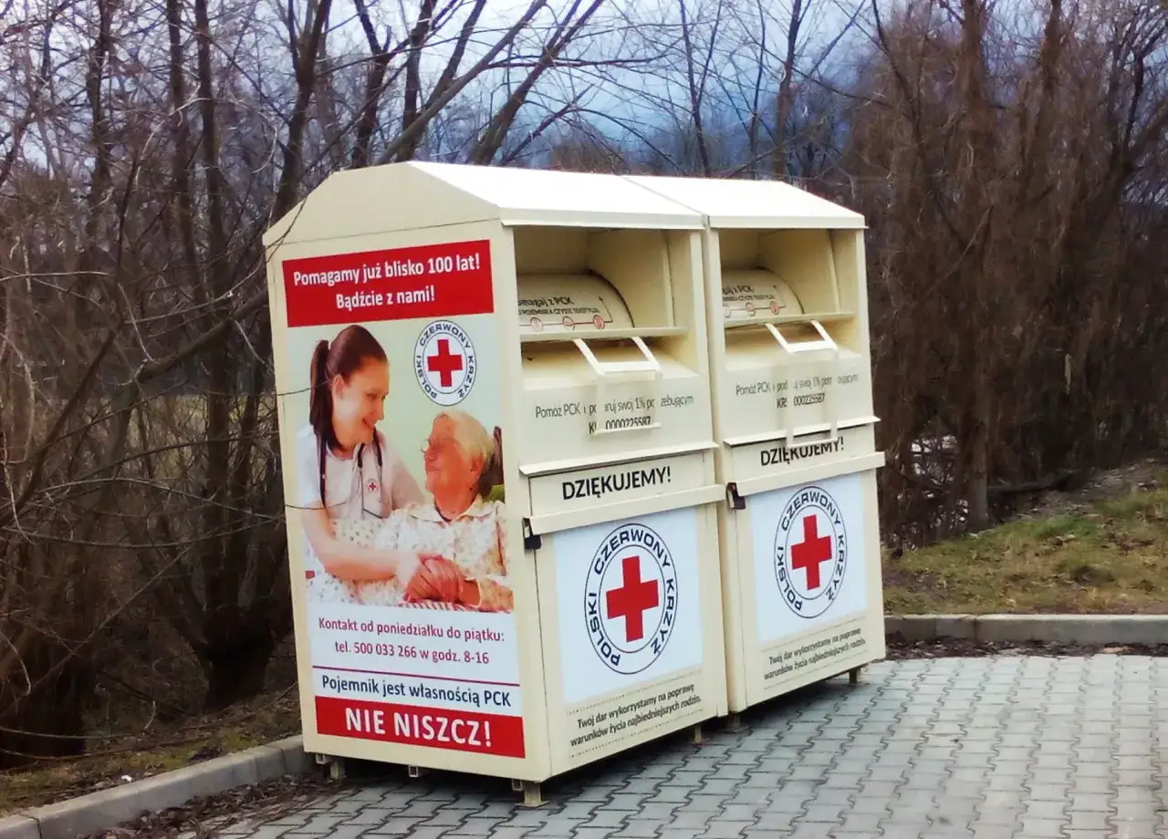 Pojemniki na odzież używaną PCK