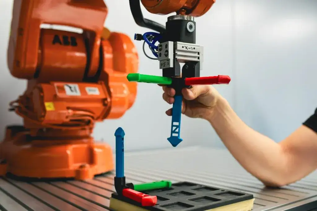 Zdjęcie Kursy programowania robotów ABB: Zdobądź umiejętności przyszłości