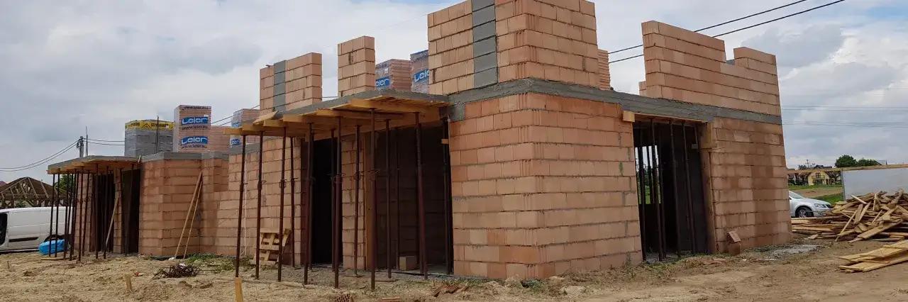 beton komórkowy ceramika poryzowana porównanie właściwości budowlanych