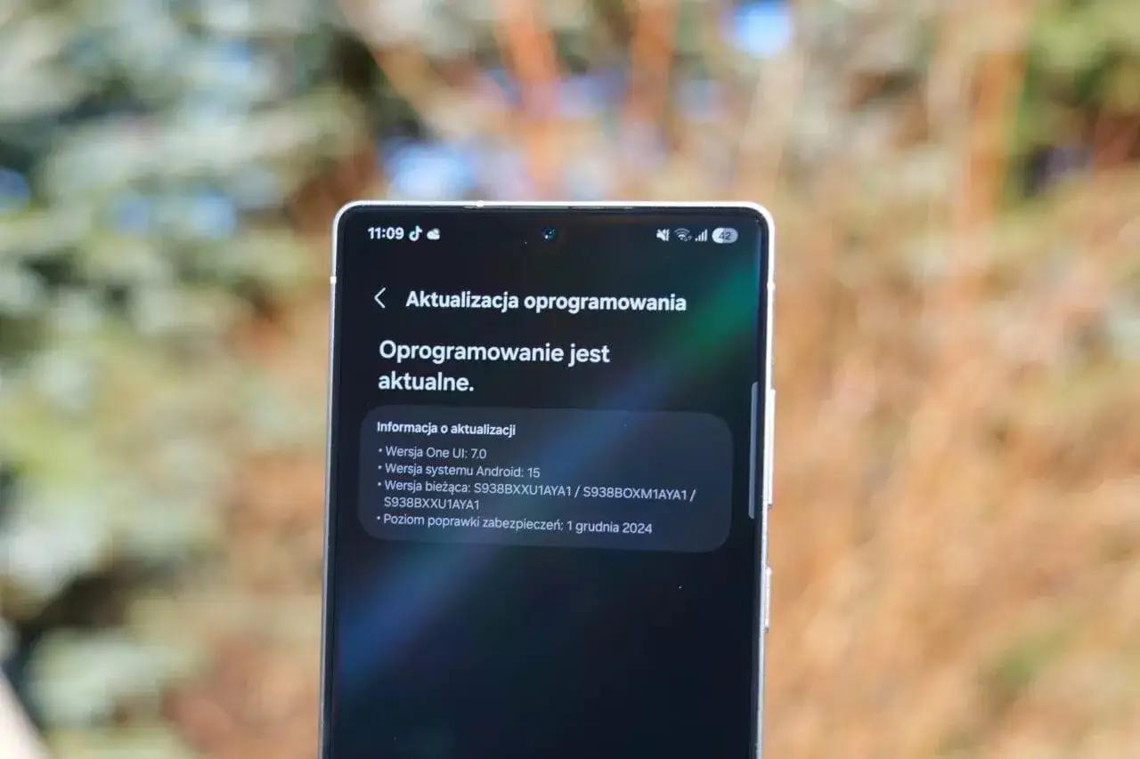 Ekran telefonu Samsung z informacją 
