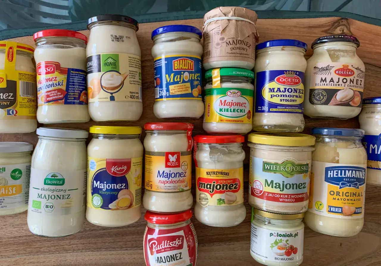r&oacute;żne marki wegańskich majonez&oacute;w