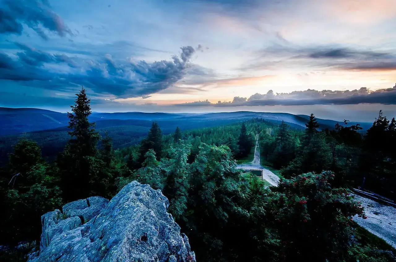 Świerad&oacute;w-Zdr&oacute;j widok og&oacute;lny g&oacute;ry izerskie