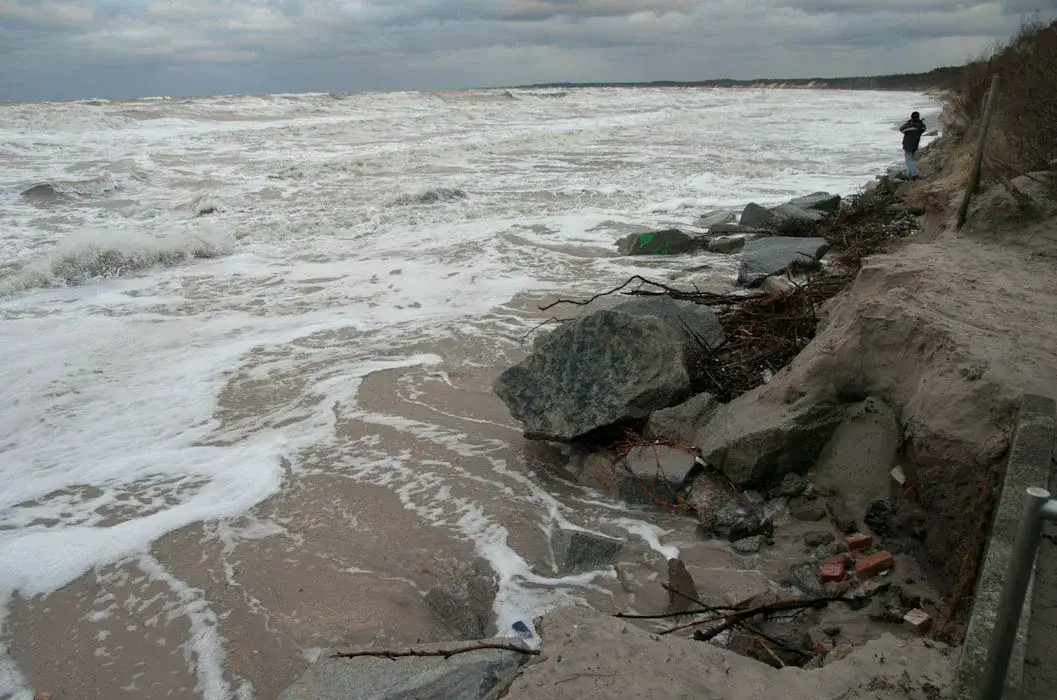 Erozja brzegu morskiego Bałtyk