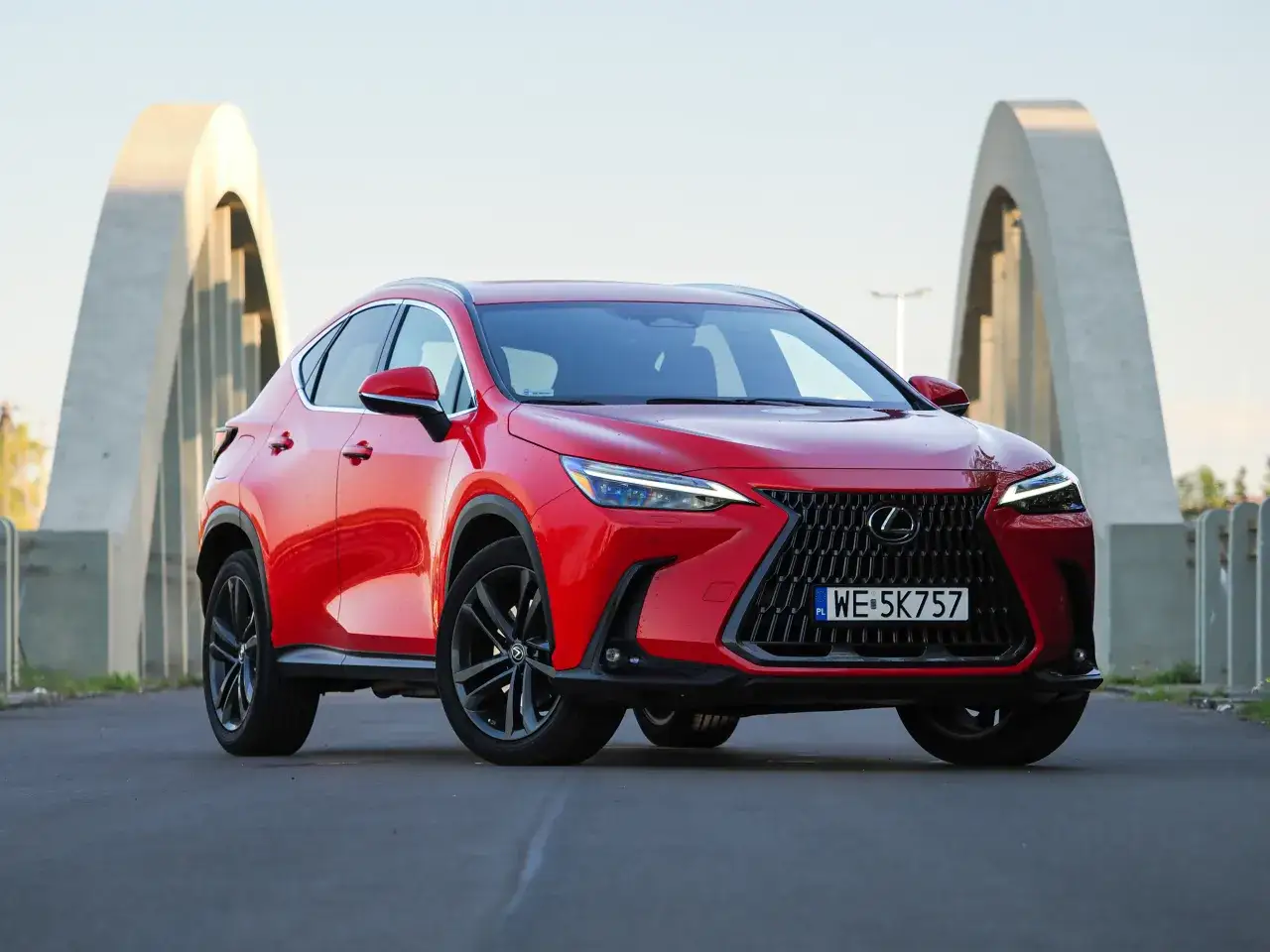 Lexus NX I vs NX II porównanie wymiarów