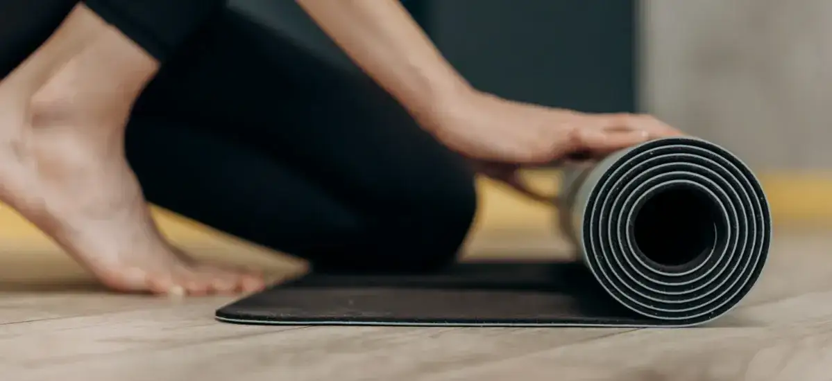 r&oacute;żne rodzaje mat do ćwiczeń por&oacute;wnanie