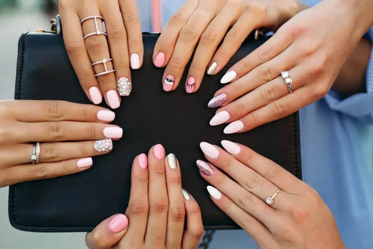 najczęstsze błędy w manicure hybrydowym