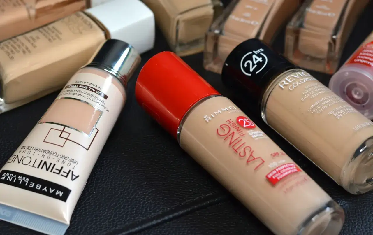 R&oacute;żne wykończenia podkład&oacute;w mat satyna