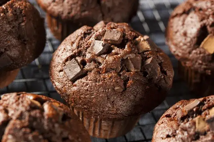 Muffinki Wedel gotowe i mieszanka do pieczenia na p&oacute;łce sklepowej