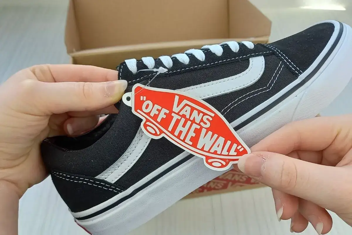 Czarna, oryginalna para Vans z metką 