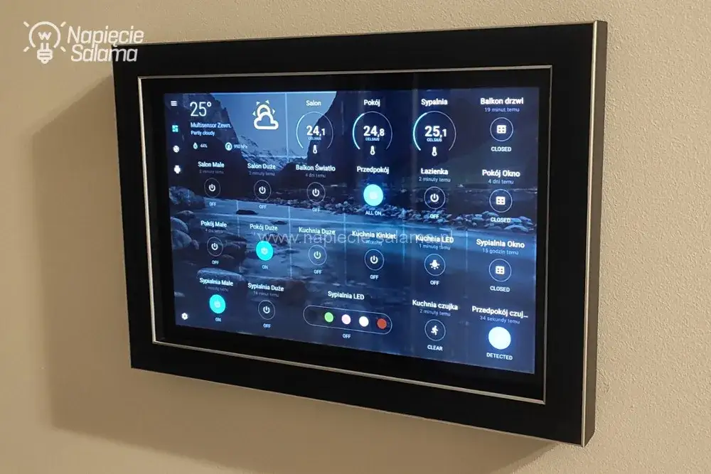 tablet panel sterowania smart home